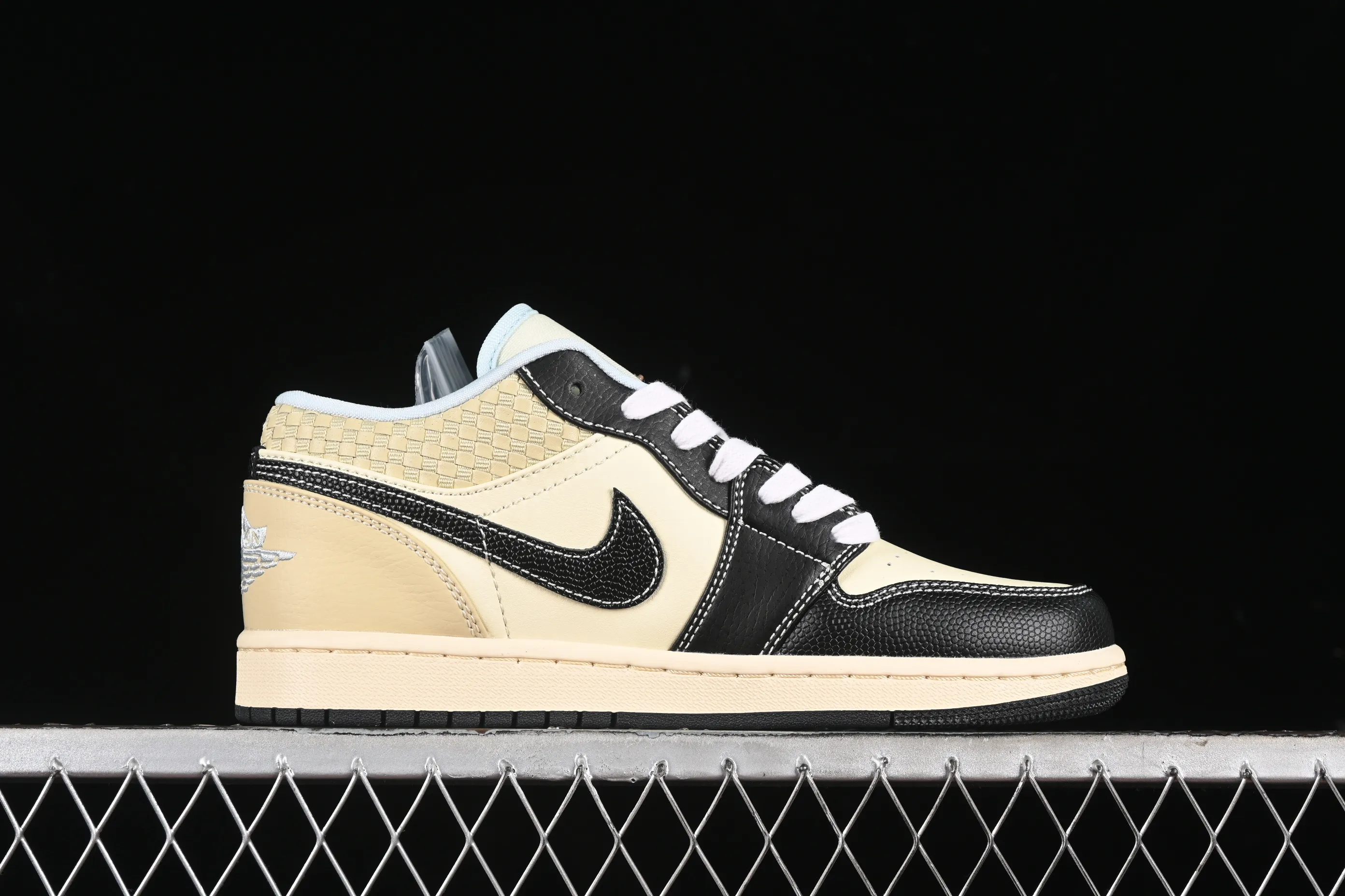 All categories Air Jordan Jordan series basketball shoes Air Jordan 1 Low Air Jordan 1 Low "Coconut Milk Black" AJ1 Joe 1 island style low-top cultural basketball shoes HQ3437-101